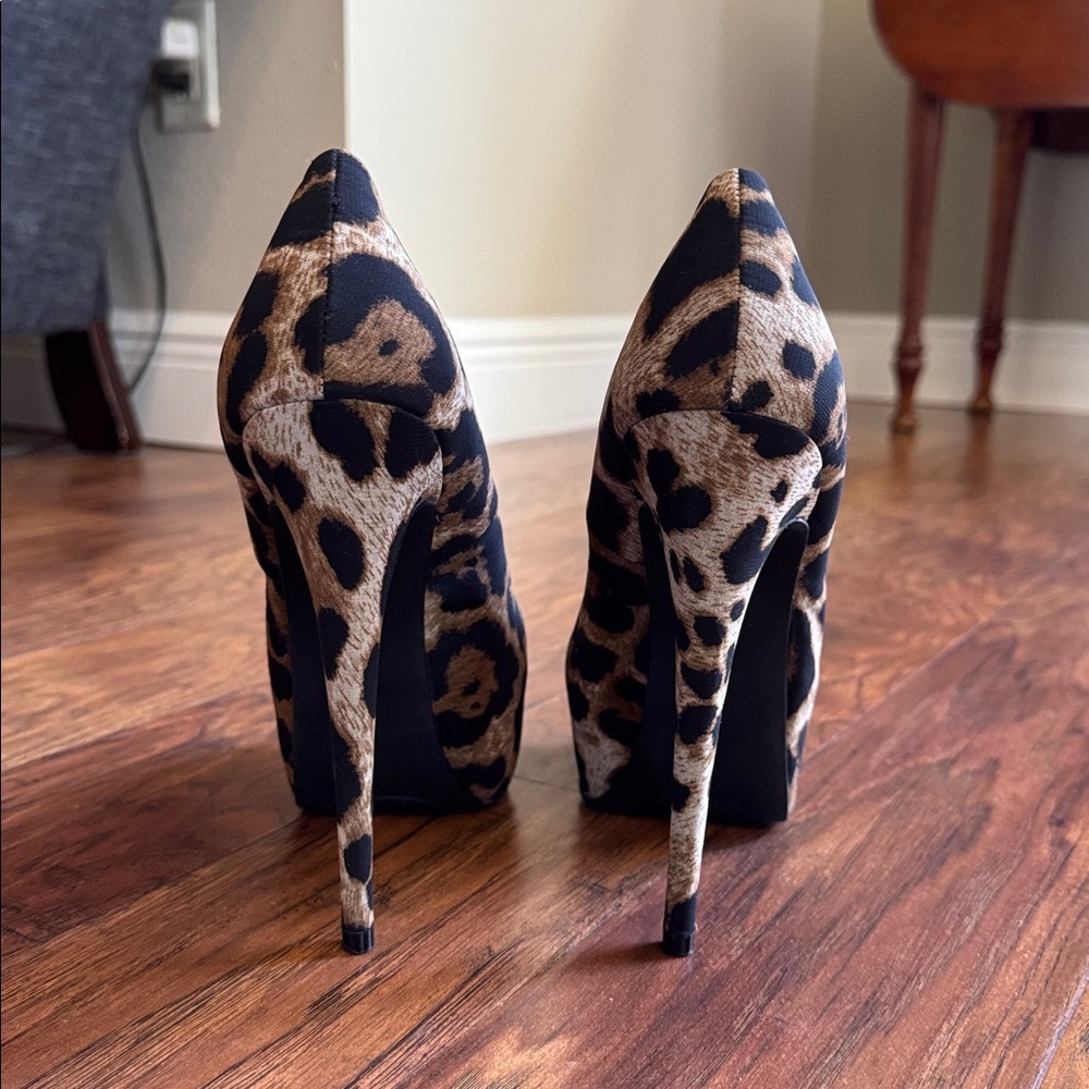 Steve Madden Jancey Leopard Print Heel Size 8 - Picture 7 of 10